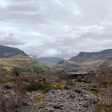 Welsh Holiday Home Sleeps 5 Close To Beaches & Mountains Nantlle エクステリア 写真
