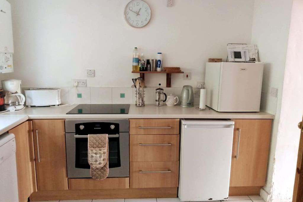Welsh Holiday Home Sleeps 5 Close To Beaches & Mountains Nantlle エクステリア 写真