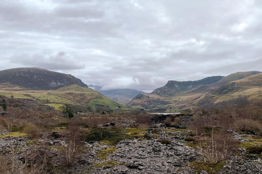 Welsh Holiday Home Sleeps 5 Close To Beaches & Mountains Nantlle エクステリア 写真