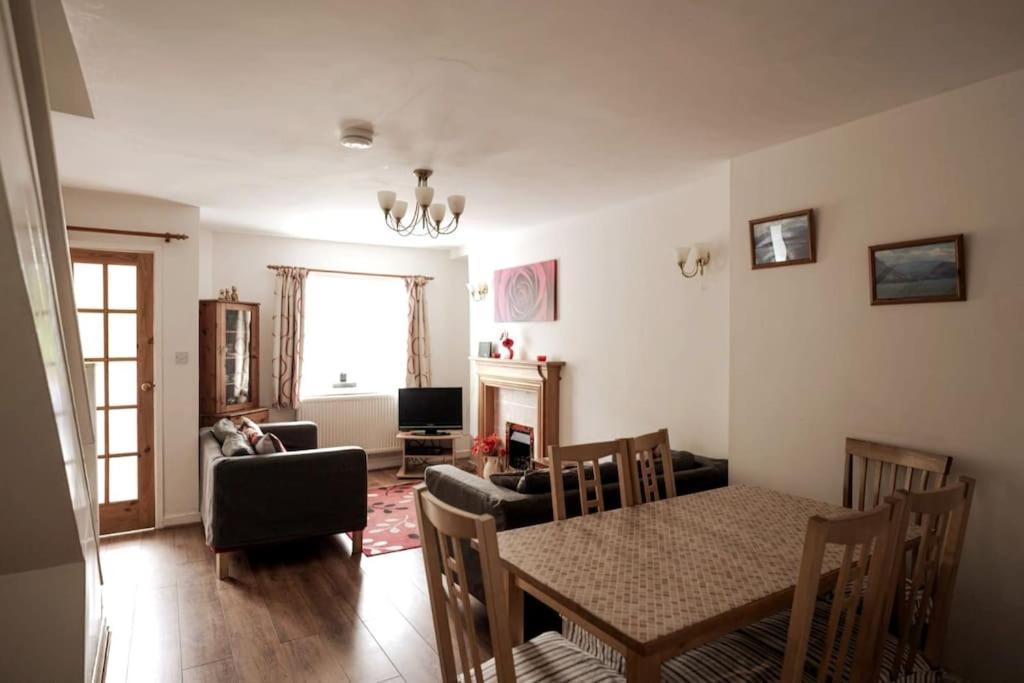 Welsh Holiday Home Sleeps 5 Close To Beaches & Mountains Nantlle エクステリア 写真